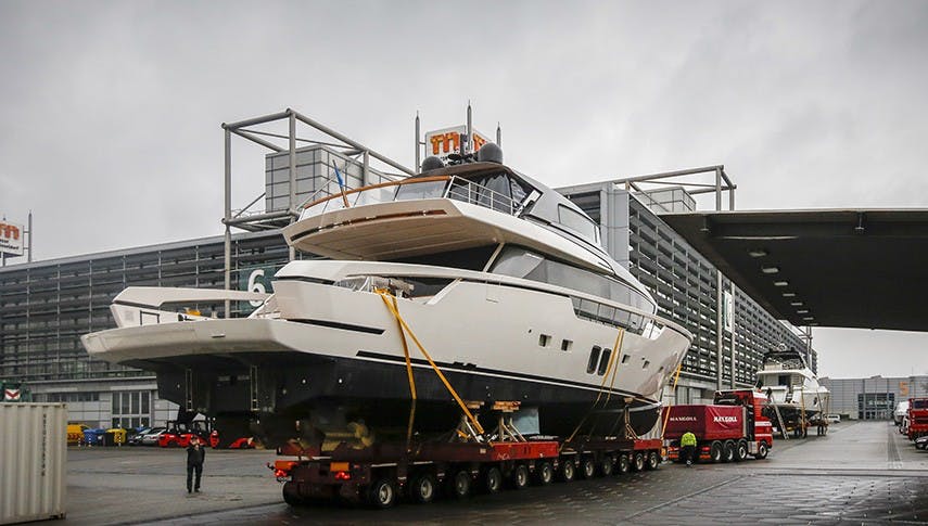 50 Jahre „boot”-Messe: Welche Luxusyachten zeigen diesen 5 Traumcruisern ihr Kielwasser?